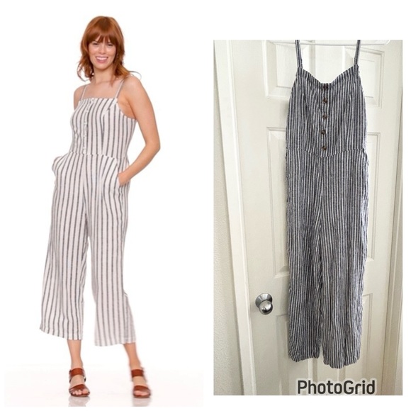Old Navy Pants - OLD NAVY STRIPED CAPRI JUMPSUIT WITH POCKETS SMALL